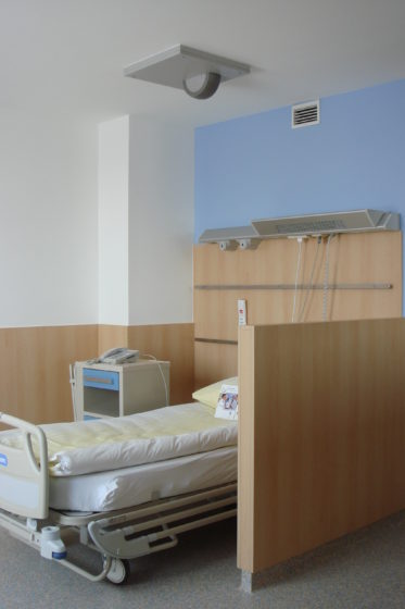 A hospital bed with an online patient monitoring network