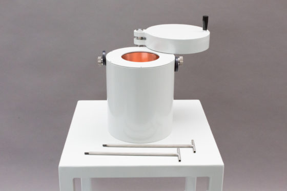 Shielded transport box for gamma spectroscopy